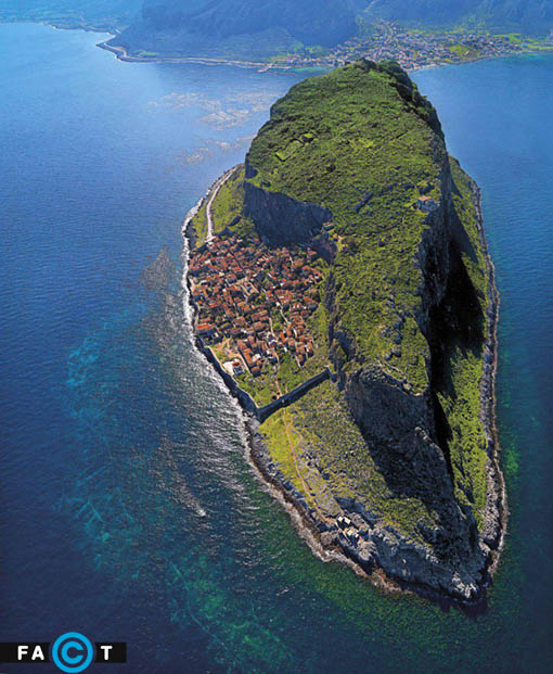 جزیره مونم واسیه یونان