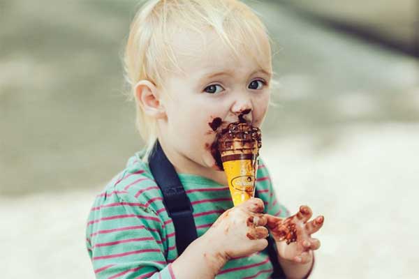 خوردن بستنی در واقع بدن شما را گرم‌تر می‌کند
